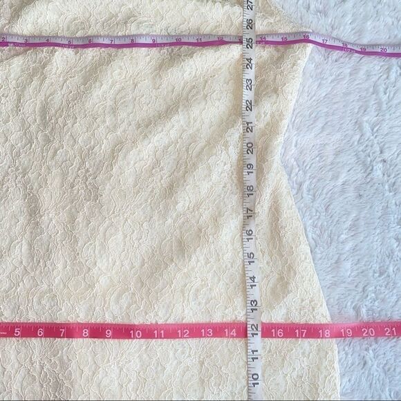 Adrianna Papell Cream Lace dress - Picture 11 of 11